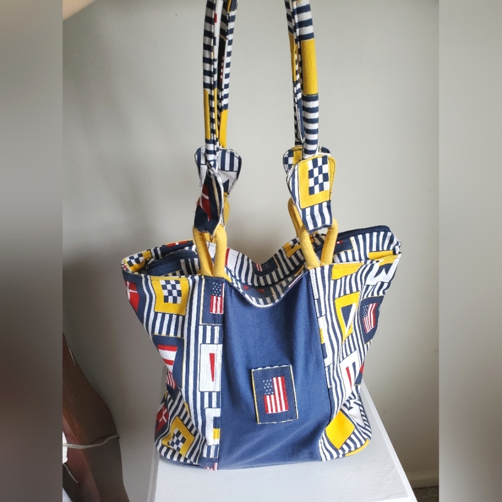 Coastal living Seascapes cotton canvas tote beach bag with Rope handles.